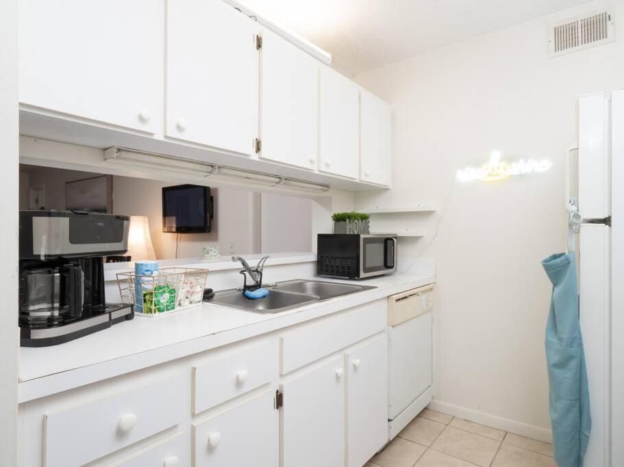 Spacious Condo Mins To Shands, University, & Downtown! Гейнсвилл Экстерьер фото